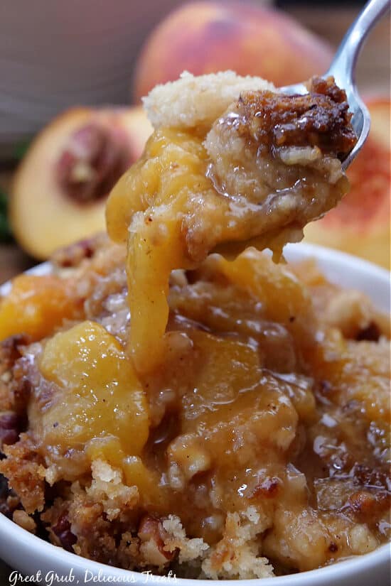 Praline Peach Cobbler
